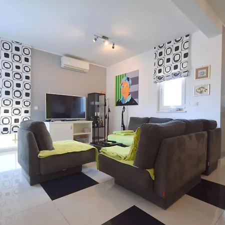 Diva By Interhome نجيفيش