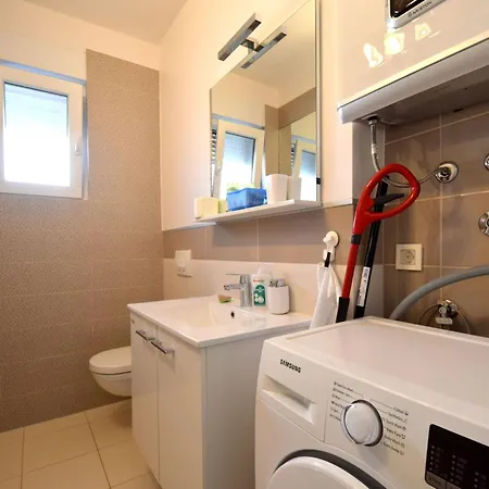 Diva By Interhome * نجيفيش