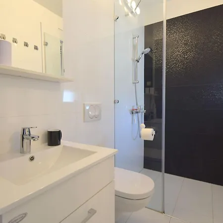 Diva By Interhome * نجيفيش